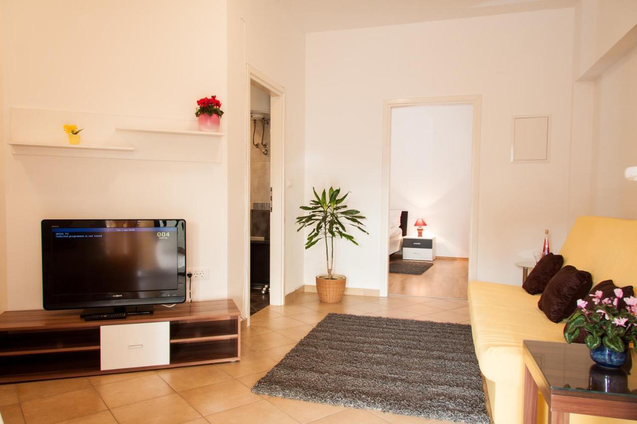 Apartments Adria Blue كاستاف الغرفة الصورة
