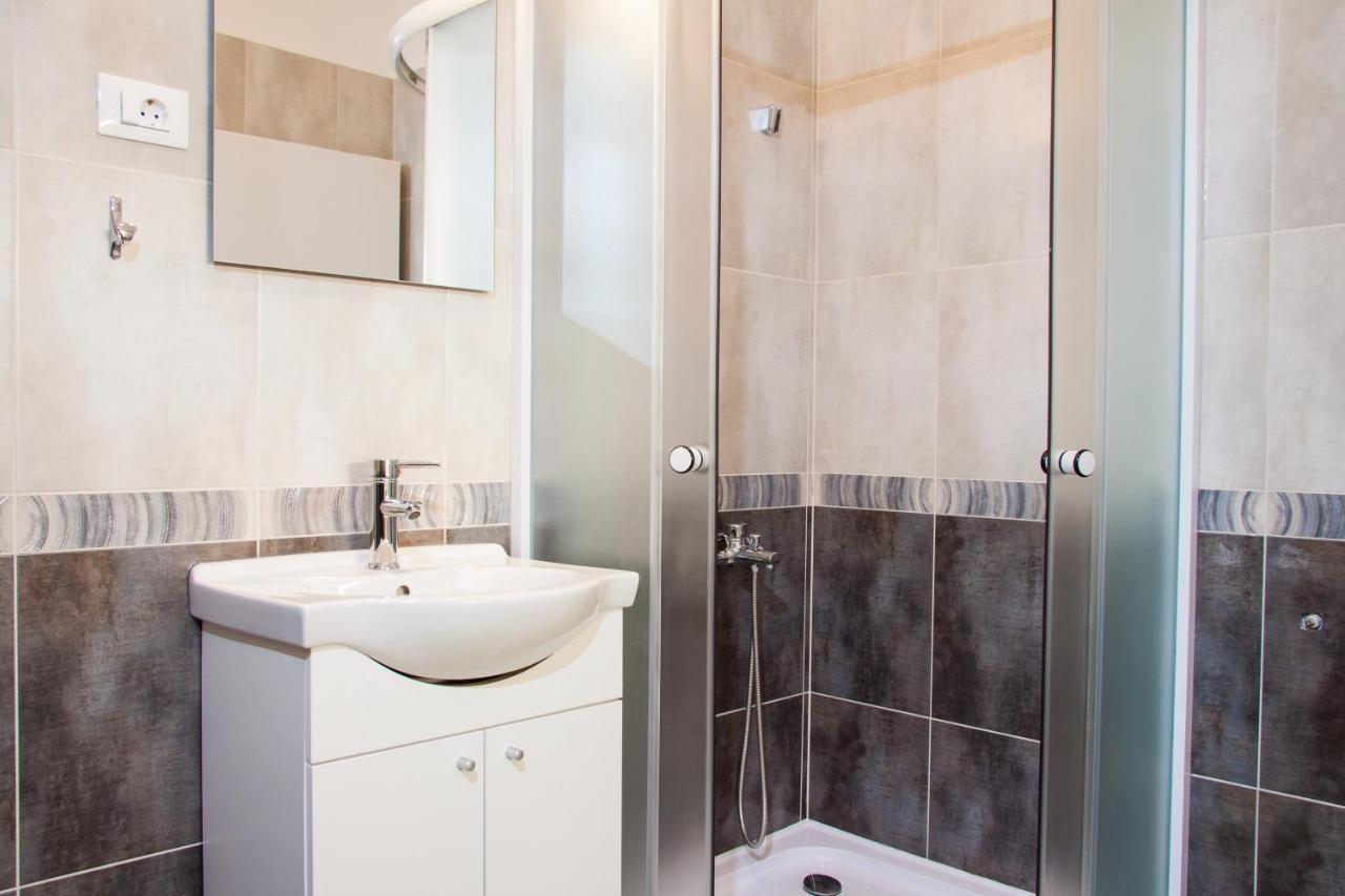 Apartments Adria Blue كاستاف الغرفة الصورة